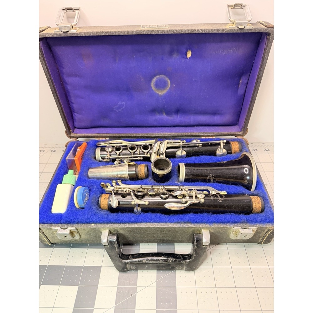 Vintage Normandy Reso-Tone USA Bb Clarinet with Original Leblanc Case - Picture 3 of 15